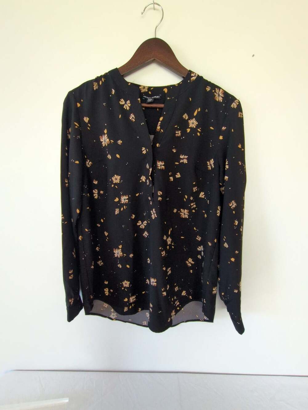 Hilary Radley Long Sleeve Blouse Size S Black Floral V-Neck Top